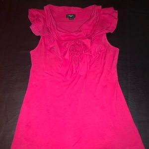 Deletta hot pink knit tee with ruffled neckline S